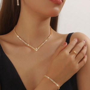 4 Bộ trang sức cá tính cao cấp Aura: Đẳng cấp và Sang trọng